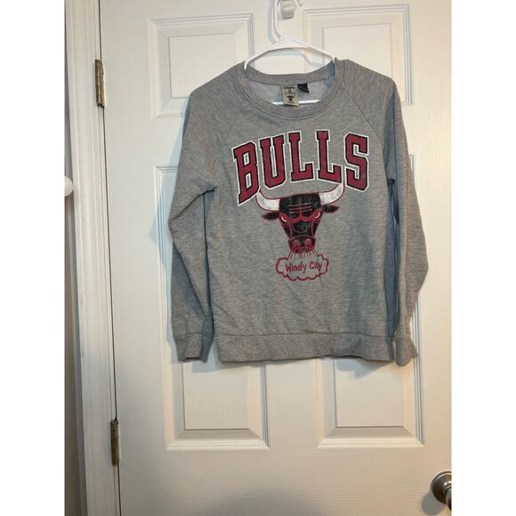 Chicago Bulls NBA Hardwood Classics Women's Gray Sweater Size Small Basketball - Picture 1 of 3